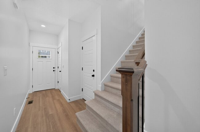 953 W Mountain Holw Wy