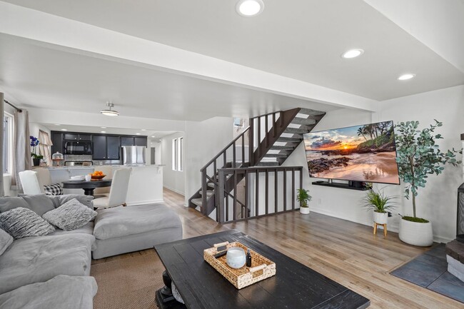Photo - Oceanfront Silverstrand | 4 Bedroom + 3 Ba...