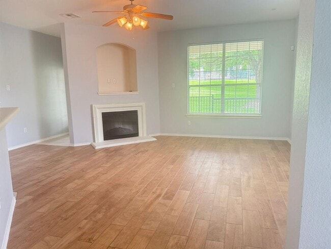 Photo - 1900 Scofield Ridge Pkwy