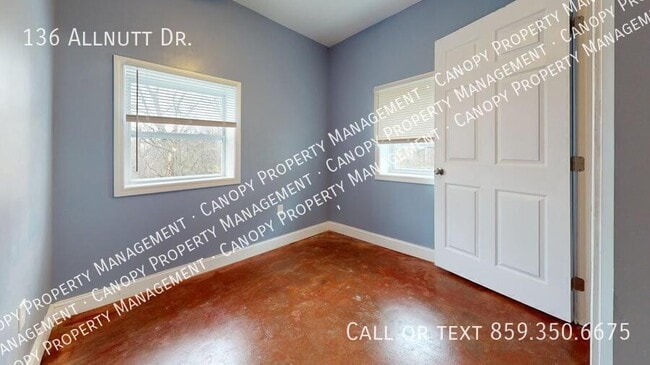 Photo - 136 Allnutt Dr