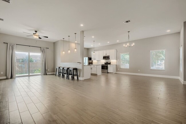 4303 Moss Ct