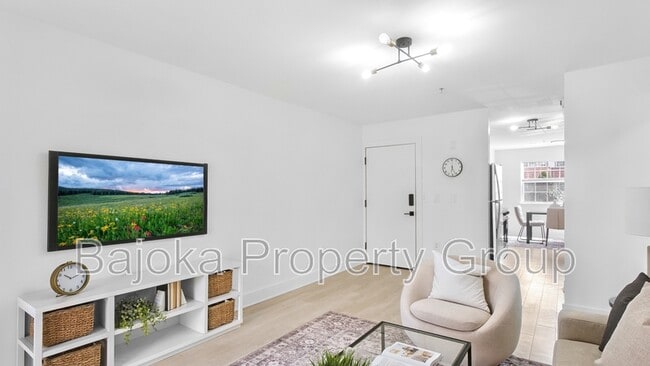 Photo - 4434 Trumbull St