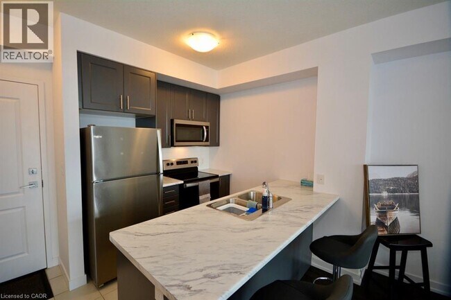 Photo - 450 Dundas St E Unit 404