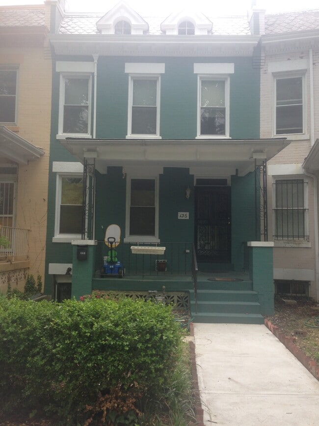 Photo - 136 Bryant St NW