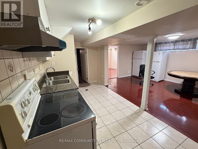 Photo - 52 Grassington Crescent