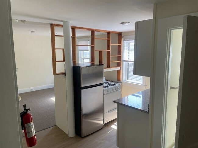 Photo - 145 Main St Unidad 2