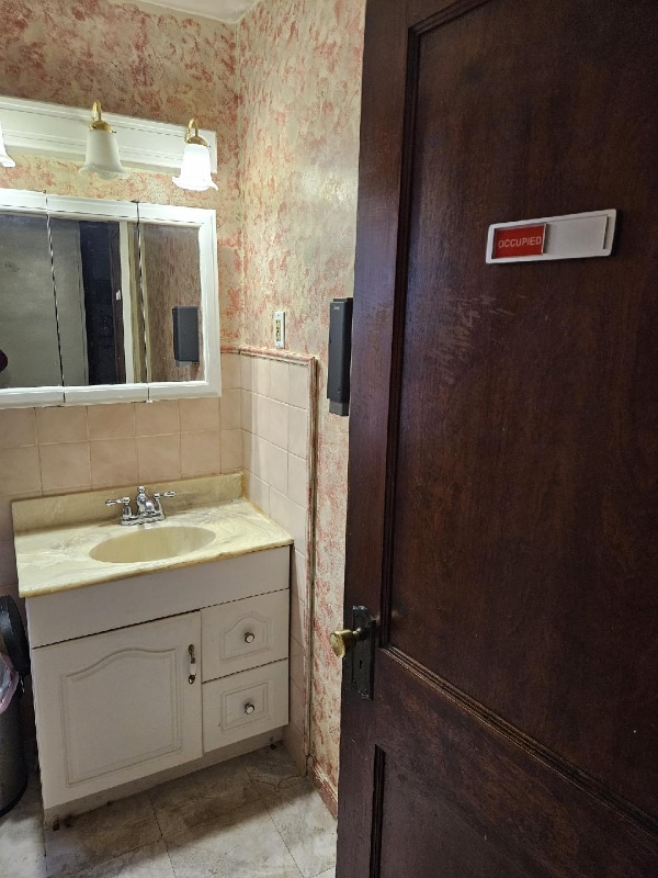 Photo - 3730 Erie St