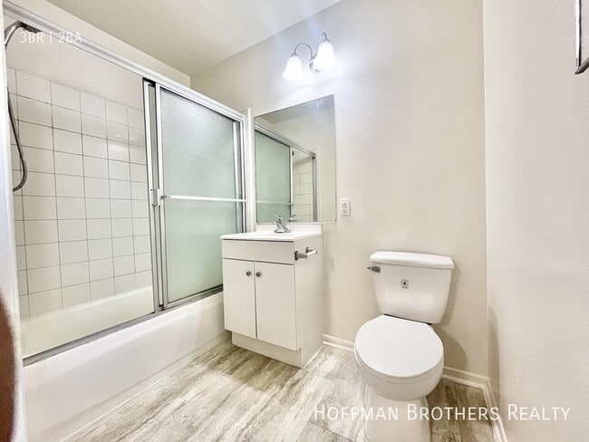 982 S New Hampshire Ave Unit 104