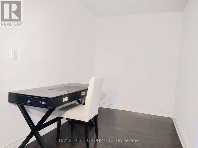 Photo - 388 Yonge St Unité 6704