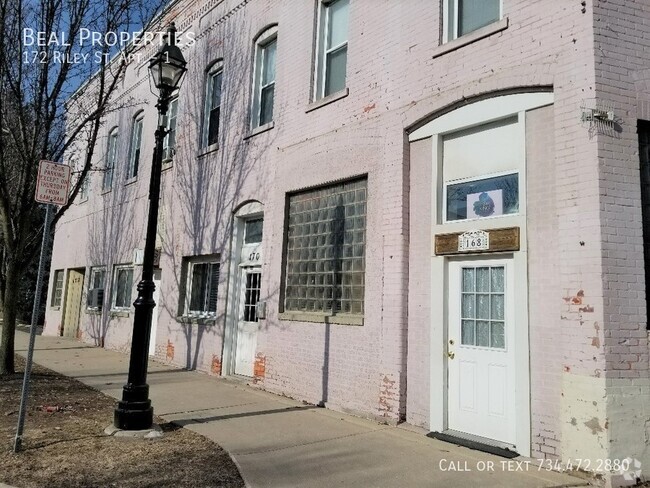 Building Photo - 172 Riley St Unit 1 Rental