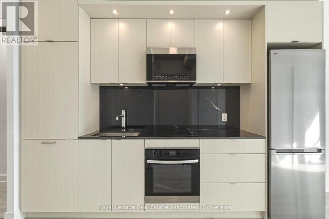 Photo - 60 Central Park Roadway Unit 1411