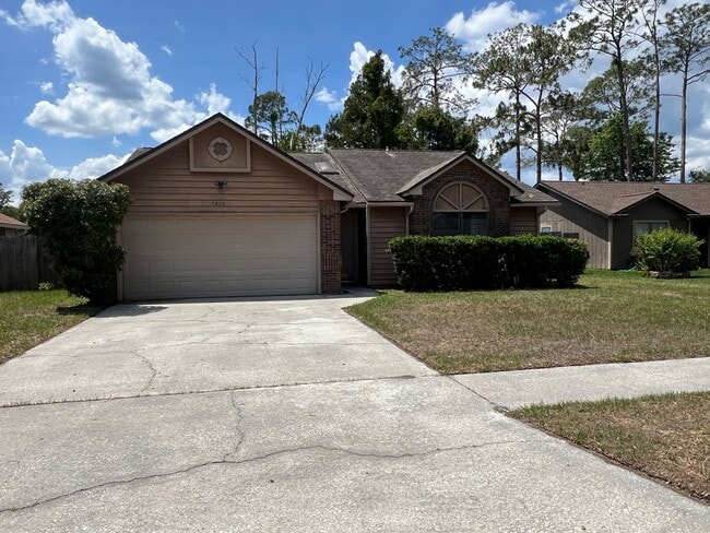 Building Photo - 3 Bedroom - 2 Bathroom - 2 Car Garage