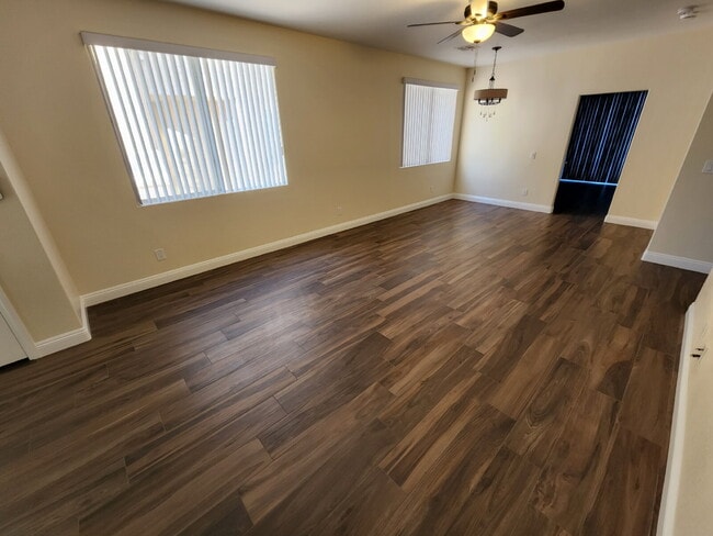 Photo - 300 Vilberti Ct