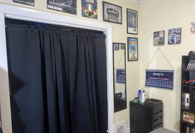 Photo - 2 Imrie Rd Unit 1