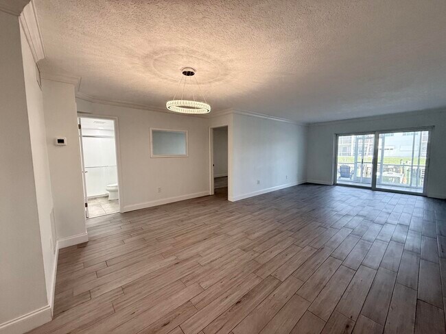 Photo - 121 Wettaw Ln Unit 116
