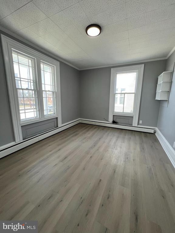 Photo - 141 W Main St