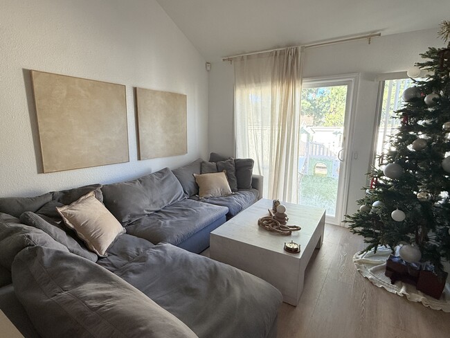 Photo - 2109 Northshore Dr Unidad C