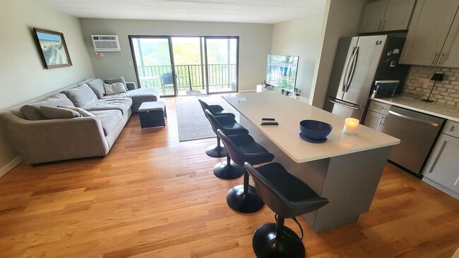 Building Photo - 235 Winthrop St Unit 4408