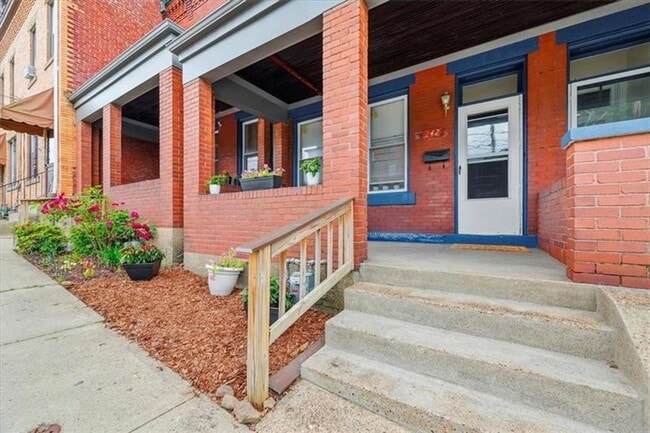 Photo - Beautiful 3 Bed/1 Bath in Pittsburgh's Lawrenceville Neighborhood - Prime Location!! - Available ...