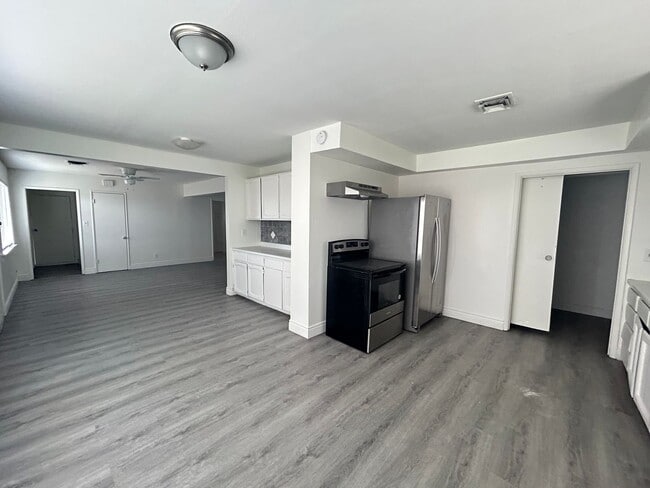 Photo - 10th St Unit #C