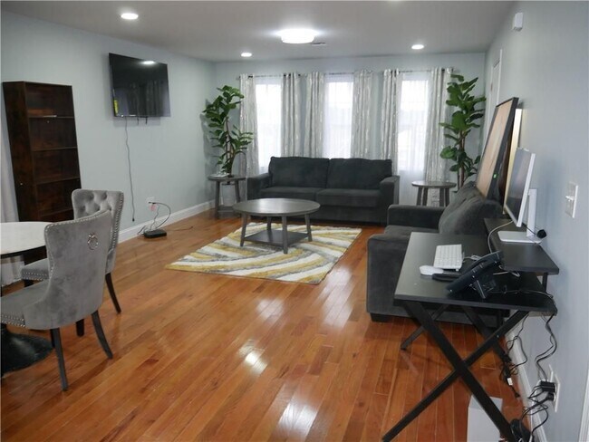 Photo - 24 Hymer St Unit 2