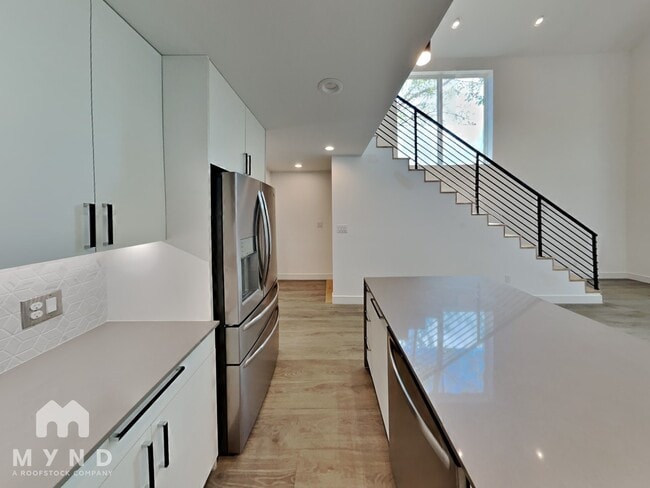 Photo - 3880 Munger Ave