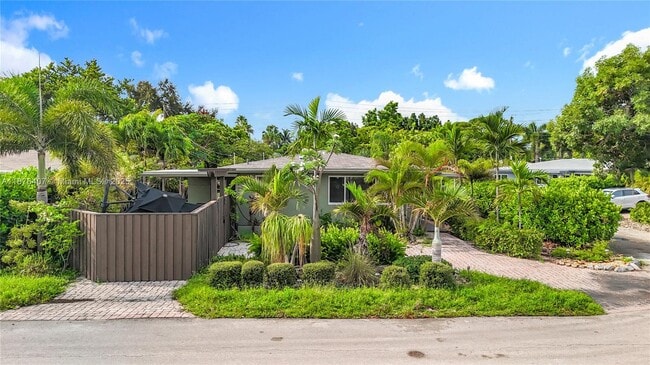 Photo - 1532 NE 39th St