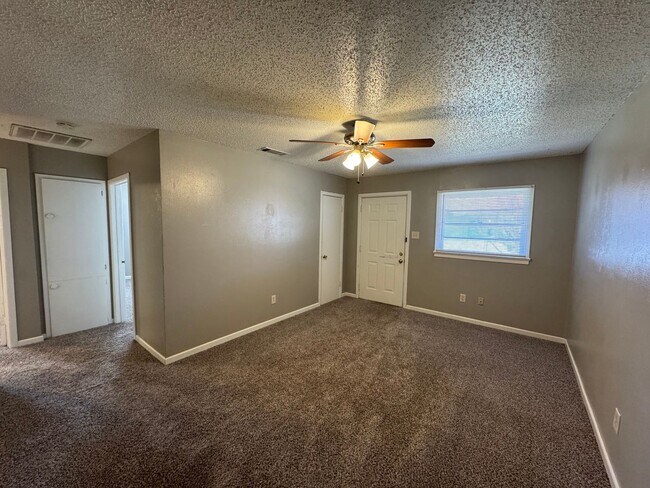 Photo - 3808 22nd Pl Unidad A