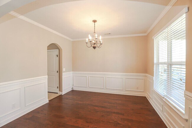 Photo - 4 Bedroom 2.5 Bath in Grovetown!