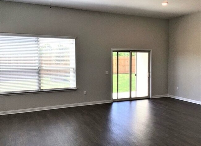 Photo - 6100 Gerard Dr