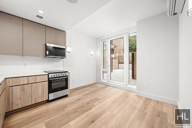 Photo - BRUCKNER BOULEVARD Unit 214
