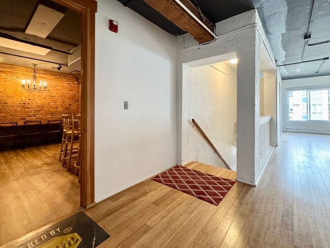 Photo - Queen Anne Loft Apartment