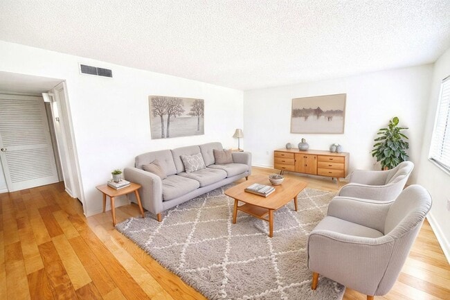 Photo - 2505 N Alafaya Trail Unit 2505 N. Alafaya Trl