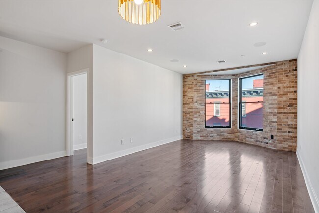 Photo - 227 4th St Unit 302