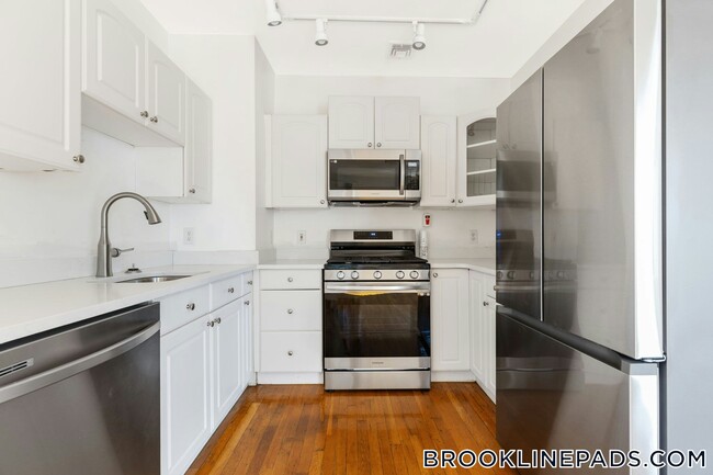 Building Photo - 42 Cameron St Rental