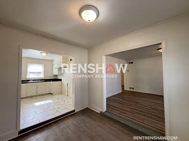 Photo - 3071 McCool Ave