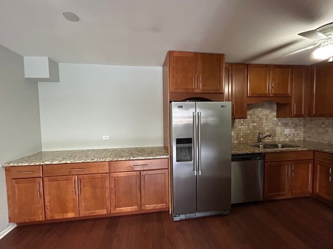 Photo - 696 Elm Pl Unit 204