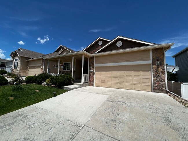 Photo - Charming 3 Bed, 2 Bath Home in Maple Hill