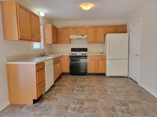 Photo - 673 Rockwood Dr