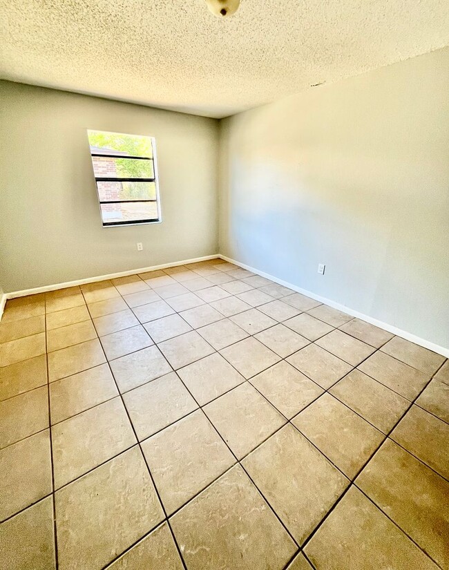 Photo - 911 N Iowa Ave Unit 911 N. Iowa Ave Apartment 3