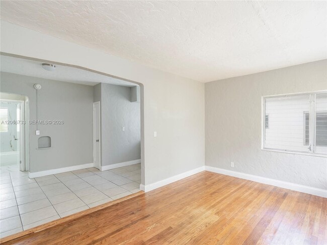 Photo - 7635 Dickens Ave Unit 8