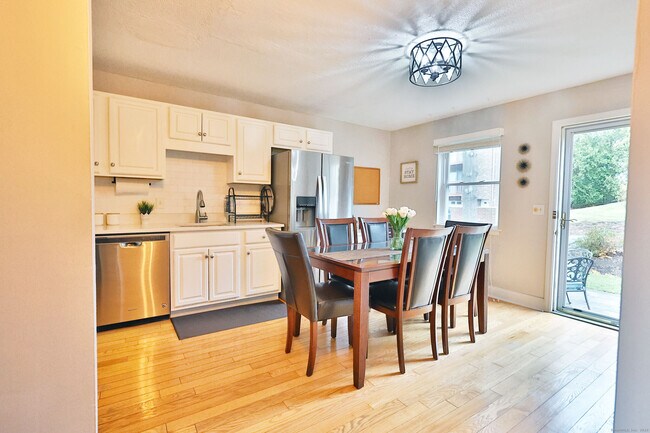 Photo - 322 Knapps Hwy Unit 322