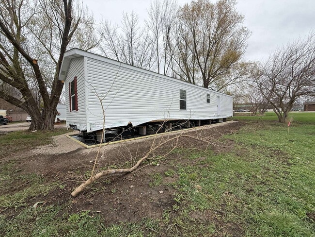 Photo - Charming 2-Bed, 2-Bath Mobile Home Retreat in Seneca!