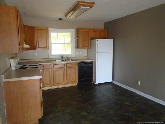 Photo - 611 Drypoint Ln