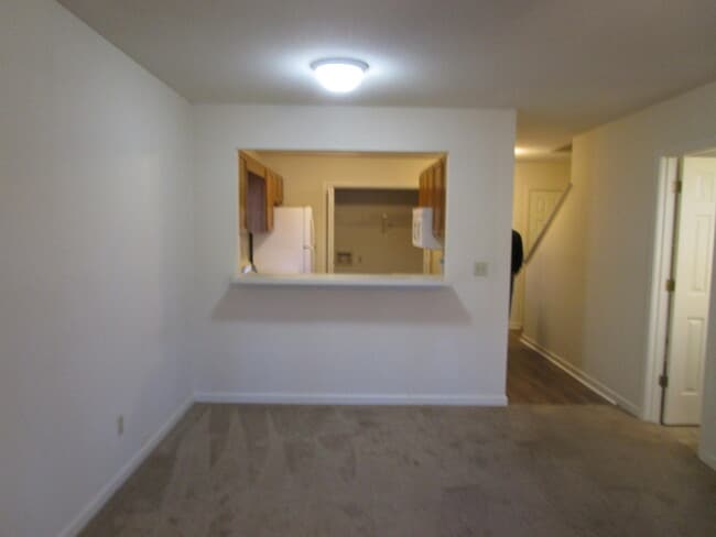 Photo - 645 Archdale Dr