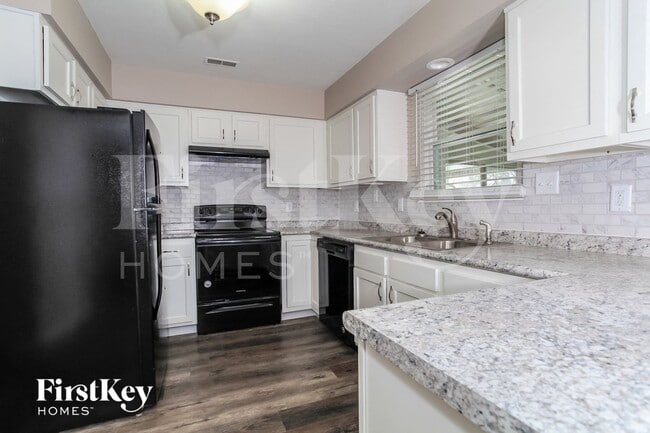 Photo - 215 Rachel Ln