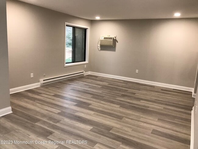 Photo - 149 Amberly Dr