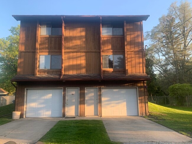 Photo - 1914 E Willard Ave Townhome