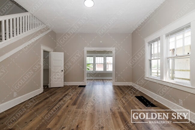 Photo - 427 S Mound St
