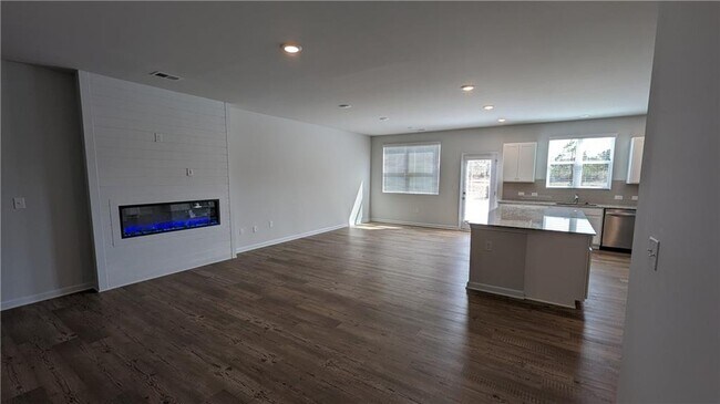 Photo - 840 Pt Pl Dr